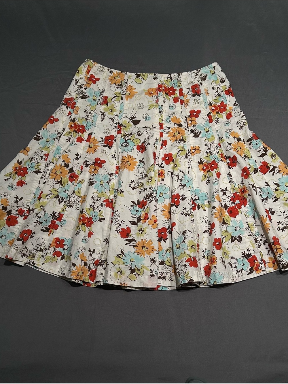 Y2K Cabi Floral Print Pleated Midi Skirt